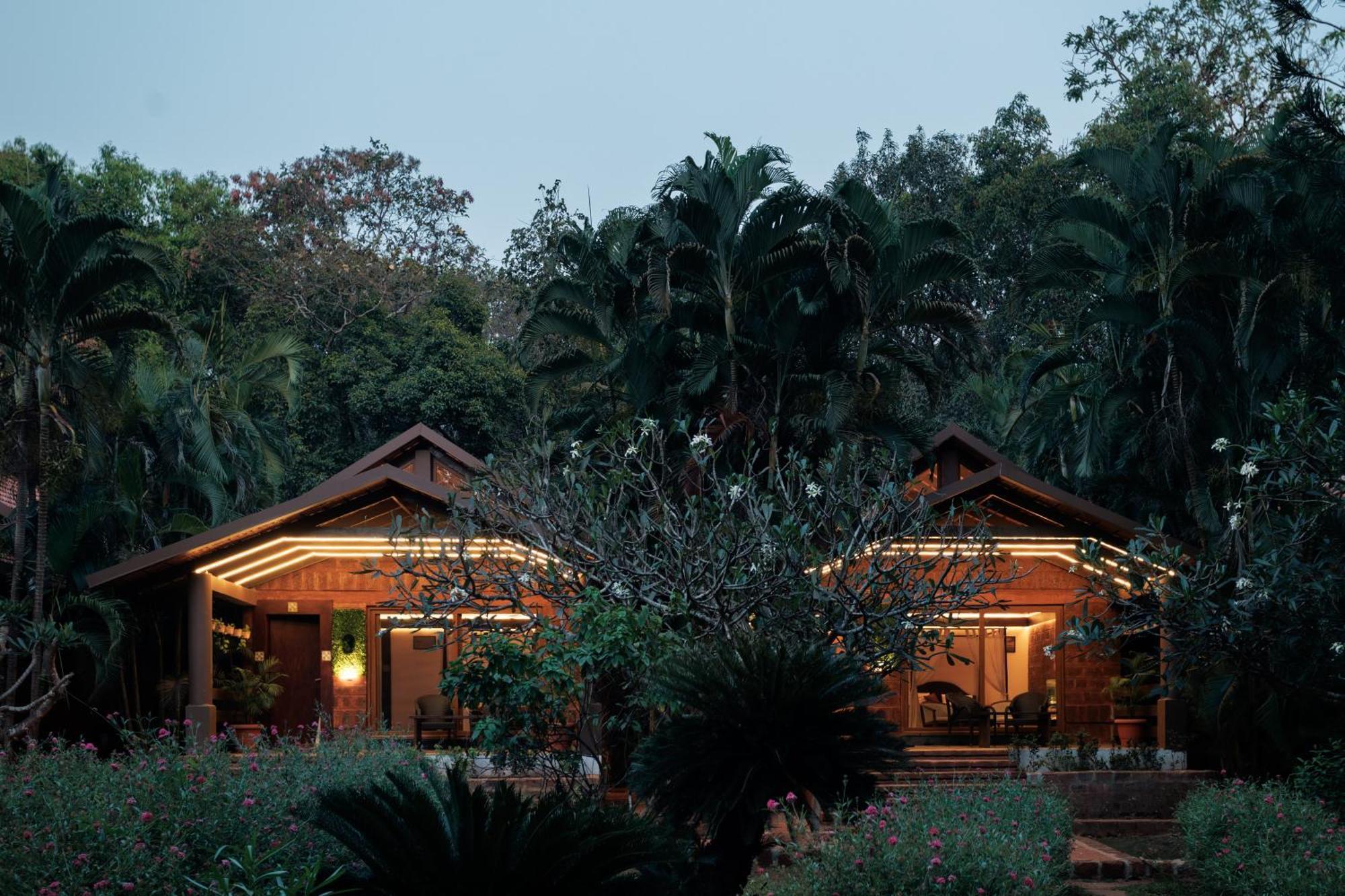 Sai Vishram Beach Resort Bainduru 外观 照片
