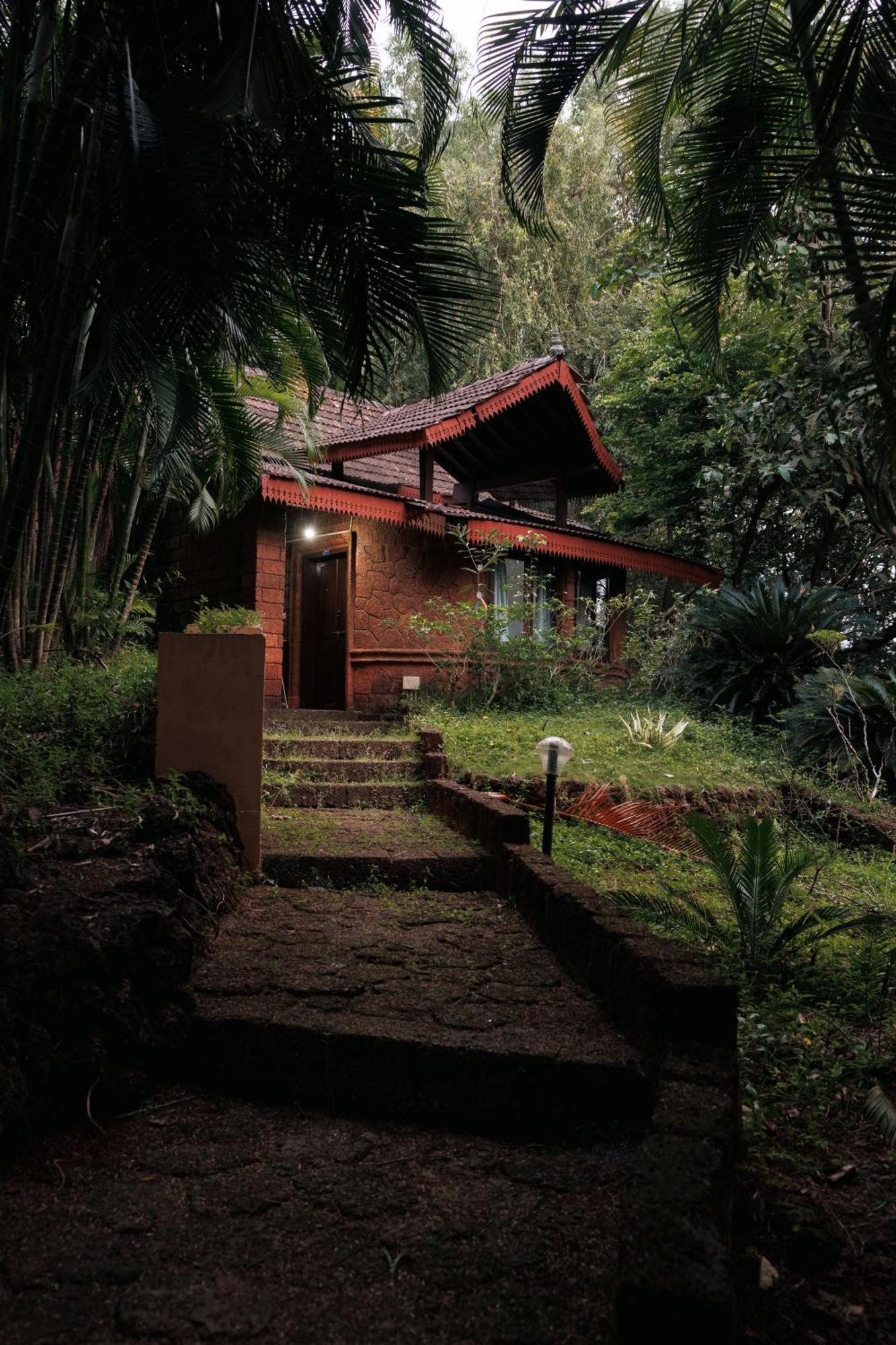 Sai Vishram Beach Resort Bainduru 外观 照片