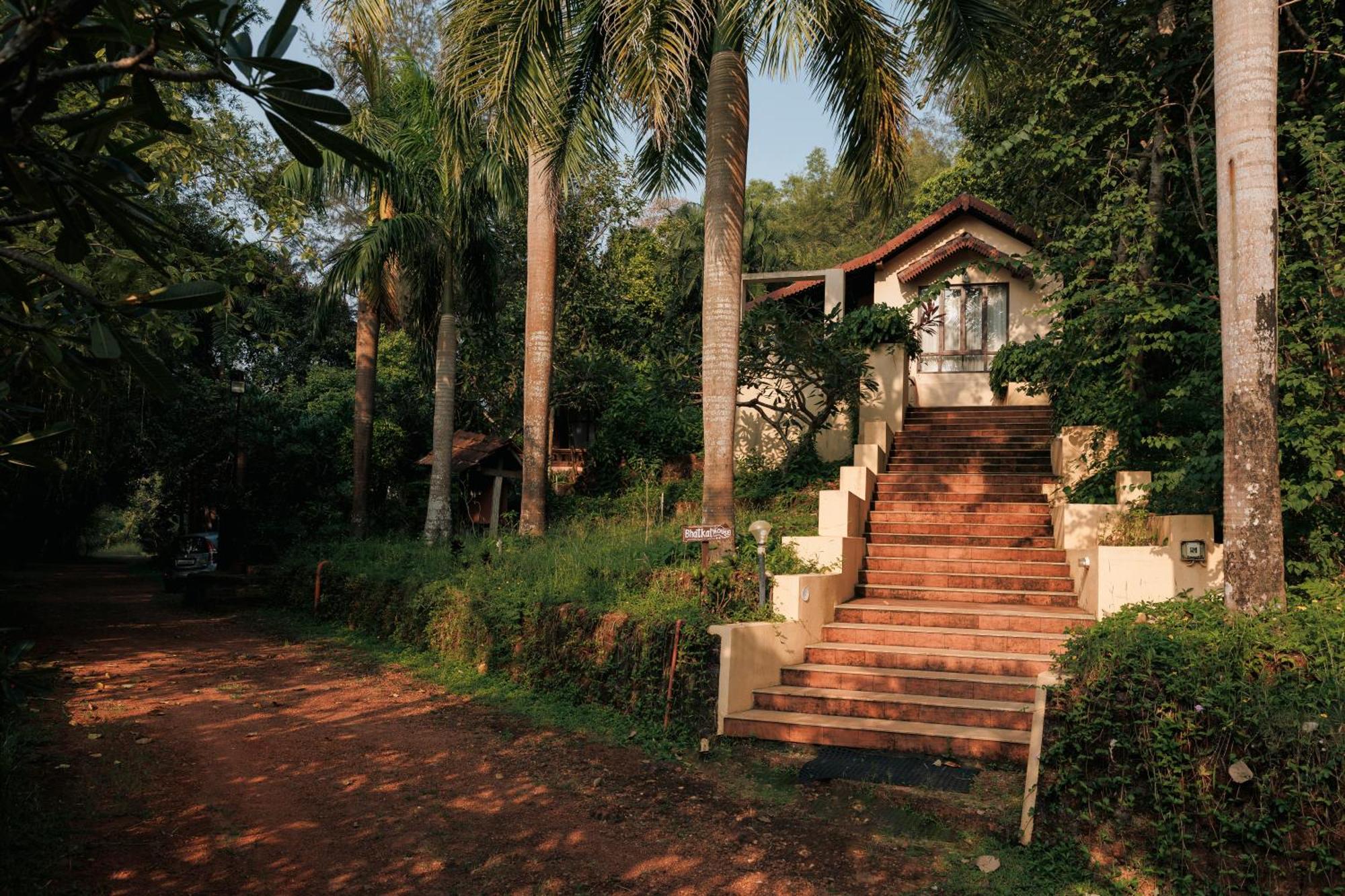 Sai Vishram Beach Resort Bainduru 外观 照片