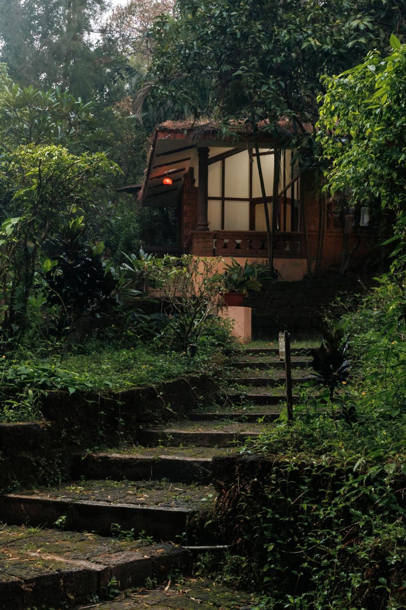 Sai Vishram Beach Resort Bainduru 外观 照片